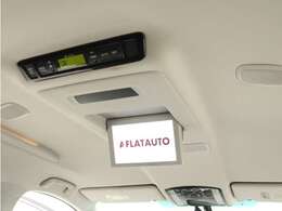 【電動後席モニター】プレミアムサウンド専用！電動開閉後席フリップダウンモニターです。5.1chサウンド、18スピーカーの専用音響システムとなり、人気の装備になります。