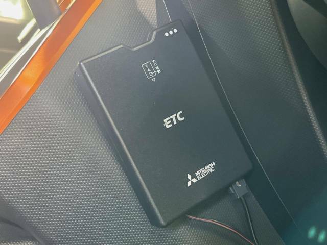 【ETC】高速道路の料金所をストレスなく通過！話題のスポットやサービスエリアに多い「スマートIC」利用時は必須のアイテムです。当店でセットアップを実施、ご納車当日からすぐにご利用いただけます！