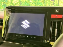 【純正ナビ】人気の純正ナビを装備。オーディオ機能も充実しており、Bluetooth接続すればお持ちのスマホやMP3プレイヤーの音楽を再生可能！毎日の運転がさらに楽しくなります！！