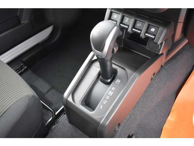 ATですのでどなたでも運転可能です