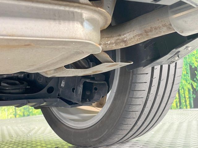 親切・丁寧な専門メカニックスタッフが応対！・車検・点検整備・事故等の修理などアフターサービスも安心。お車のカスタマイズもネクステージのサービススタッフまでご相談ください！
