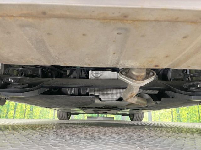 親切・丁寧な専門メカニックスタッフが応対！・車検・点検整備・事故等の修理などアフターサービスも安心。お車のカスタマイズもネクステージのサービススタッフまでご相談ください！