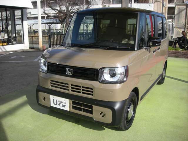 人気のNBOX・安心の衝突軽減ブレーキ付きです。左右のスライドドアには電動機構付きです。