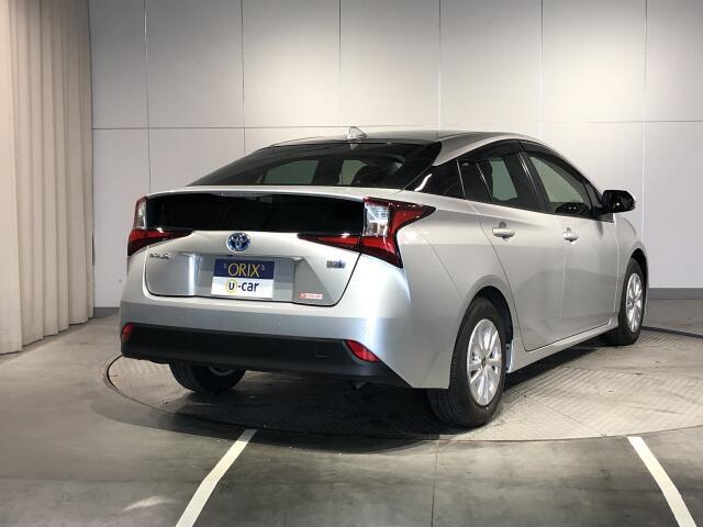 オリックス認定中古車は御納車前に全車12または24ヶ月点検を実施しオイル、エレメント、全ワイパーゴム、エアコンフィルターは無条件で新品に交換致します。安心の充実整備です。