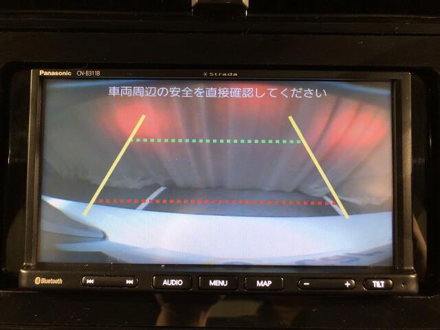車庫入れや縦列駐車に威力を発揮するバックモニターを装備！！一度使うと手放せません！！