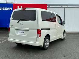 日本全国への登録・納車も承ります (別途陸送費用等が掛かります 一部地域・離島等を除く )お気軽にお電話にてご用命下さいましたら幸いです。