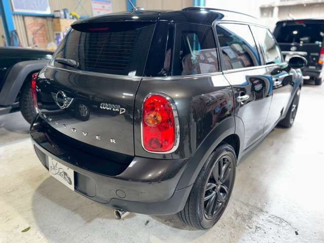 綺麗・清潔に仕上げております。内装の綺麗なお車は気持ちが良いですし、コンディションのいいお車が多いです！前のユーザーが丁寧にお乗りになられてきた証拠です！