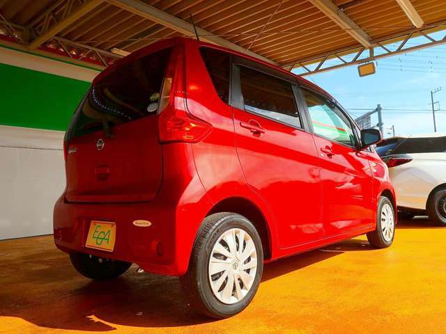 外装も特に目立つキズ等も無くキレイです！お探しの方はお早めに！全国納車も可能です！実際に現車確認が難しい当店より遠方の方でも一度ご相談下さい！