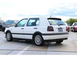 ボディサイズが全長4020mm×全幅1710mm×全高1435mm