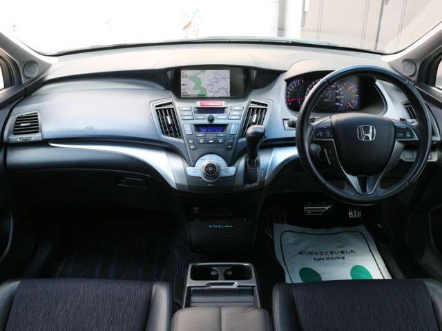 すっきりとしたオデッセイらしいデザインのダッシュ回り！フロントビューの視認性もよく運転しやすいと思います★