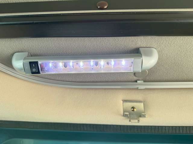 照明は省エネタイプのLED照明となります。キャンピングカーは電気の節約も大切です。