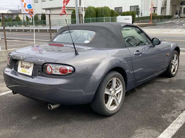 ご契約時は手付金として1のみお預かりさせていただきます。納車日前日までに残金を指定口座へご入金していただくか納車日当日に現金をご持参ください。納車日はお客様のご都合に合わせられます。