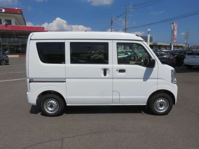 遠方販売でもご自宅までお車をお届けする事も可能です。書類のやり取りや手続きも出来る限り分かりやすくご説明させていただきます。