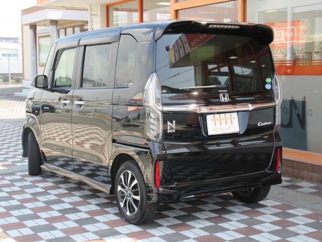 軽自動車～輸入車に至るまで幅広い車種を取り揃えております！広島にも店舗がございますので、広島にある在庫の購入検討も可能です！お気軽にお声かけください♪