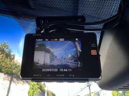 修復歴無・禁煙車・ワンオーナー・10.1型ナビTV・後席フリップダウンモニタ・GiGEARサイドステップ・両側パワスラドア・E-ASSIST・ETC・ドライブレコーダー・全方位モニター・スマートキー