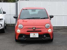 新車もまだ　在庫がございます。最終モデルです。右ハンドルマニュアルで軽快に走り楽しいです