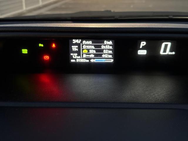 WECARSの展示場では実際に見て、触ってお車をお選びいただけます！知識の豊富な営業スタッフが様々なカーライフをご提案いたします！