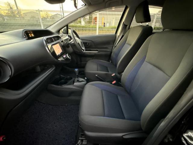 WECARSでは各商談席に大型モニターをご用意しております！見やすい大画面でゆったりと全国の在庫をご覧いただけます！是非ご来店お待ちしております！