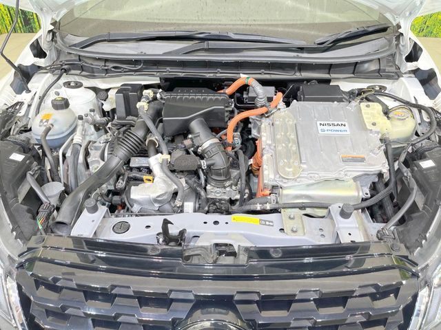 親切・丁寧な専門メカニックスタッフが応対！・車検・点検整備・事故等の修理などアフターサービスも安心。お車のカスタマイズもネクステージのサービススタッフまでご相談ください！