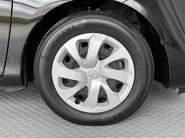 誠に勝手ながら当社では記載の装備と現車の装備に相違がある場合は現状を優先致します。