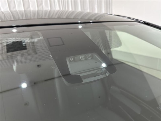 トヨタセーフティセンス搭載です。もしもの時に、衝突回避や被害の軽減をサポートしてくれます。