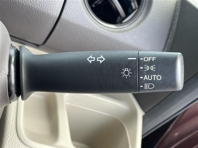 【オートライト】付け忘れや消し忘れを防ぐことができます。高速道路などのトンネル走行中等にも役立ちます♪