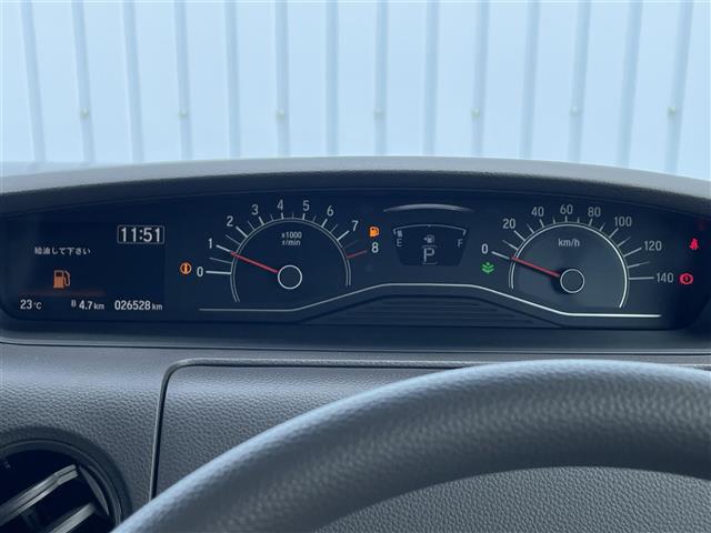 【スピードメーター】メーターがシンプルで見やすく運転しやすいですね！