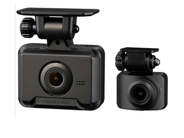 フロント用・リア用のドライブレコーダーで、常時録画・イベント記録・手動録画・静止画記録が可能。前と後にカメラを取付けることで、前後方同時録画ができるので安心です。