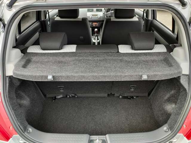 【アフターサービス】　ご納車3ヶ月目の無料点検付！お車ご購入後のカーライフサポートもお任せ！車検・修理・カスタマイズ・カーナビやオーディオの取り付けからお車の売却まで、どんなことでもご相談に乗ります。