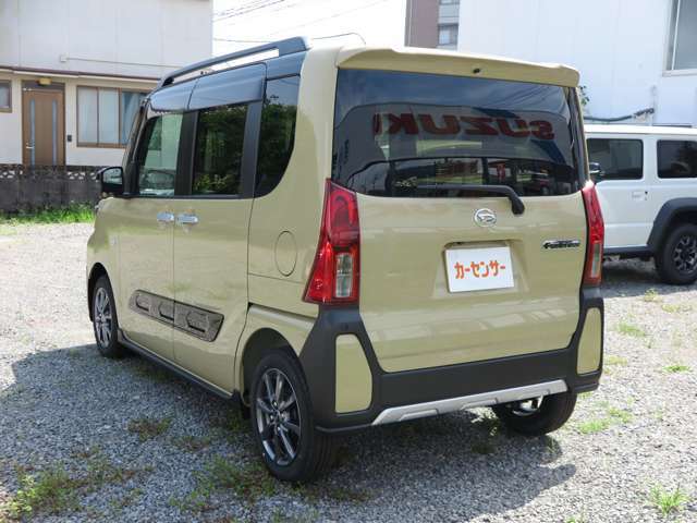 ロータスクラブのサービス●自動車整備　●国産自動車販売●輸入自動車販売●自動車関連商品の販売（タイヤ・オイル・カーバッテリー・カーオーディオ・カーテレビなど）