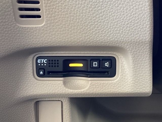ETC付いてます。ETCが使用可能な道路通行料はキャッシュレスでスマートに走行できます。再セットアップして納車致します。