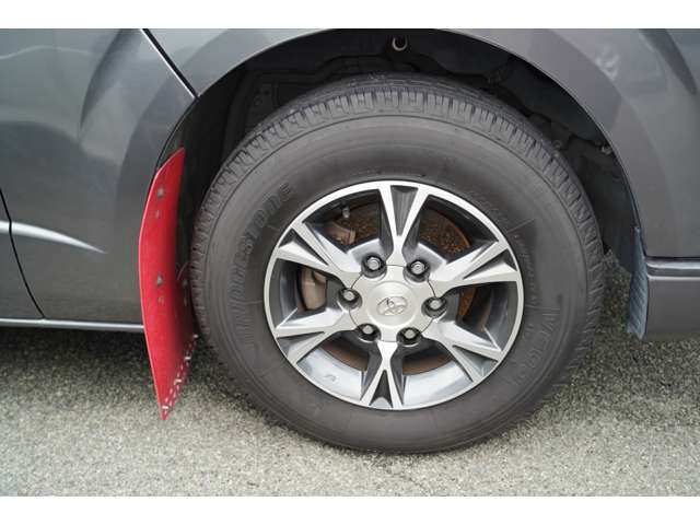 弊社では全車無修復車・保証付・メーター不正無の高品質・高年式の車を多数展示、販売しております。