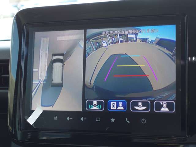 360°モニターが標準装備されておりますので、細い道や狭い駐車場でもラクラク♪　視認性もバッチリです。