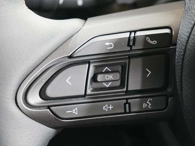 ボディのガラスコーティング施工も好評受付中です！撥水性の効果は3年以上♪メンテナンスは水洗いのみ♪その他カスタマイズやアフターパーツ取付なども是非ご相談下さい！