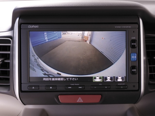 ◆バックカメラ◆リバースにするだけで映ります、後方の安全確認や、狭い駐車場での車庫入れ、雨の日や夜間など視界の悪い時に便利です！安全にバックする為には欠かせない装備です。