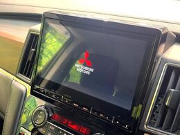 【純正ナビ】人気の純正ナビを装備。オーディオ機能も充実しており、Bluetooth接続すればお持ちのスマホやMP3プレイヤーの音楽を再生可能！毎日の運転がさらに楽しくなります！！