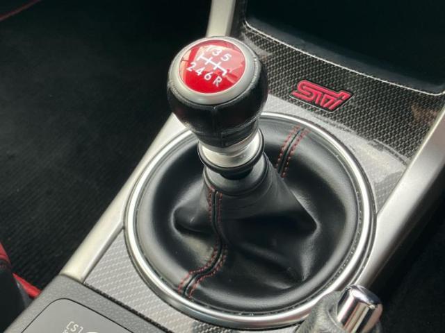 お車に合わせて無料保証以外にも、保証範囲、期間、距離を拡充させた有料保証もご用意しております！中古車の購入が初めてで不安・・・というお客様もご安心ください！