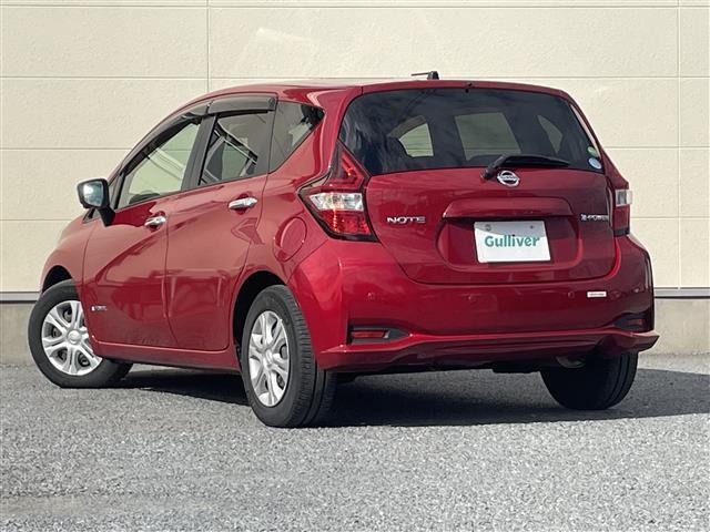 店舗にて現車の確認もいただけますので、お電話で在庫のご確認の上是非ご来店くださいませ。