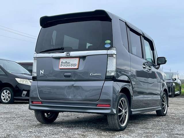 中古車販売　オーシャンデザイン　沖縄店　住所：〒901-0232　沖縄県豊見城市伊良波564-5