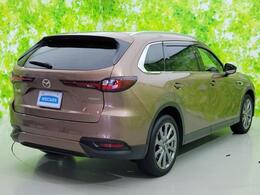 全国に店舗を展開しているのでどこでもお取り寄せが可能です！この車が気になるけど遠方だから・・・と諦める必要はありません！※別途陸送費が必要です。