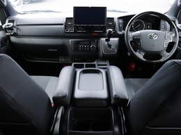 運転席周り☆ ダークプライムIIならではの高級感のある内装です♪