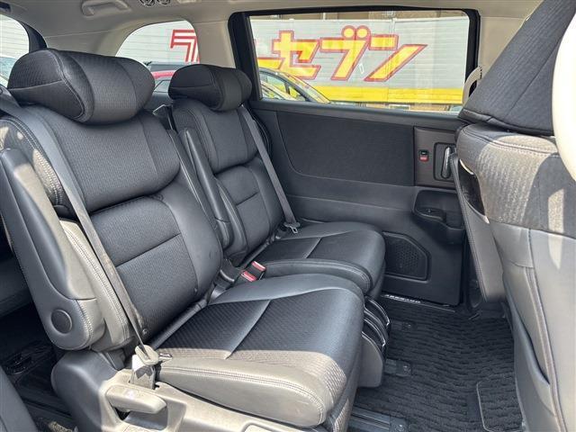 リアシートでもゆったりとおくつろぎいただけます！