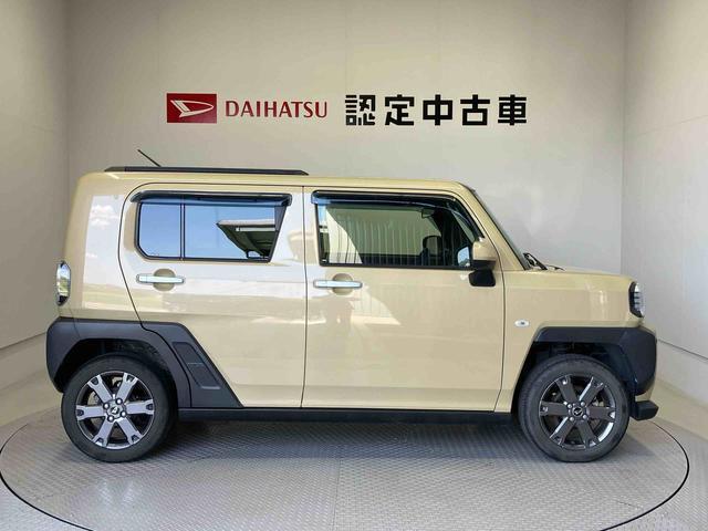 車両右側面からの写真になり。車をご覧になりたい時はお気軽に最寄りの店舗へご相談下さい。