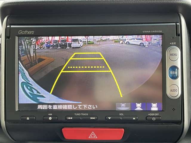 【　全方位カメラ　】上から見下ろしたように駐車が可能です。安心して縦列駐車も可能です♪