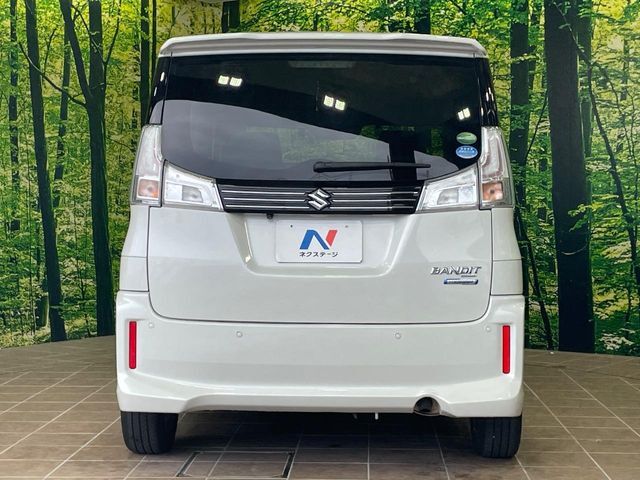 安心の最長10年・走行無制限保証（有償）をご用意。保証内容も充実はもちろん、無料点検＆オイル交換や、年中無休の全国・24時間ロードサービスも付帯されておりますのでご安心下さい。