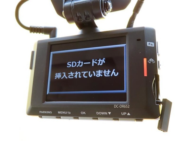 最近付けているユーザーも多いドライブレコーダー。万が一の事故などの証拠づくりに最適です！また、旅先の模様も録画できますので、旅の記憶としても使えます。