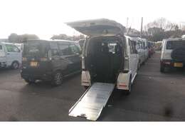 カスタム＋！福祉車輌！スロープ付き！ウインチ付き！電動固定装置！レーダーブレーキあんしんパッケージ！ABS！HID！純正アルミ！純正ナビ＆テレビ！バックカメラ！ETC！スマートキー！