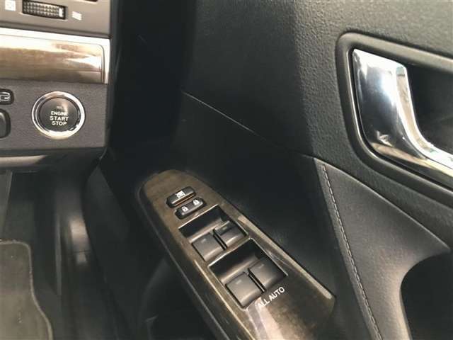 運転席からの操作で空気の入れ替えができて快適な室内空間へ☆