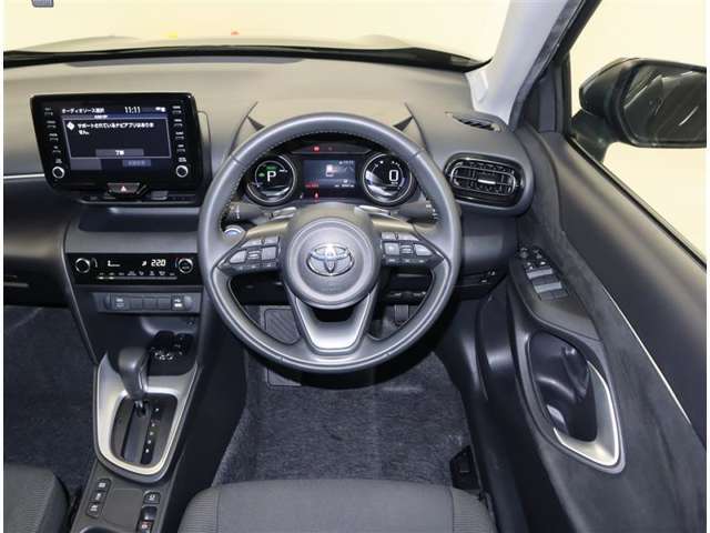 運転席からの操作もしやすいインパネ配置と、見切りのいいアイポイントですので、お車の操作性にも優れていますよ！快適・安心・安全です！！