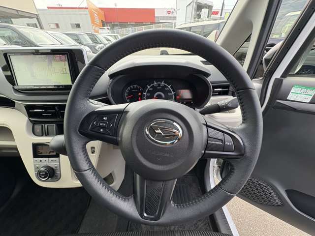 自ら操るハンドル！ドライバーの生命線です。お客様の目で実際にご確認ください。